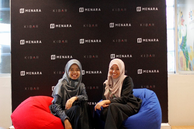 girls at event